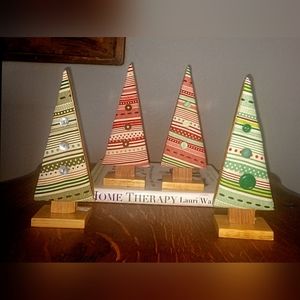 Contemporary Christmas Tree Decor